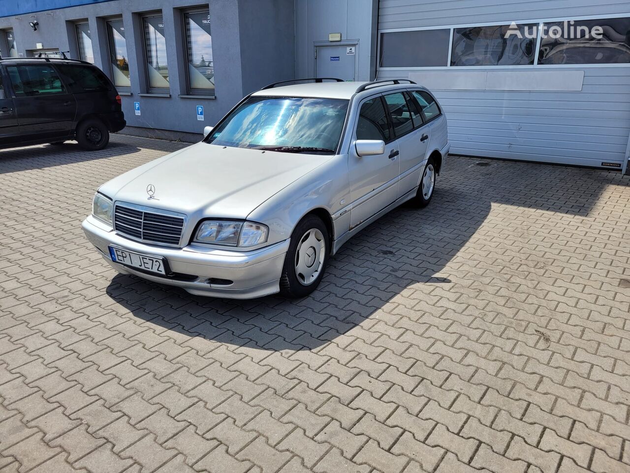 Mercedes-Benz C220 estate car