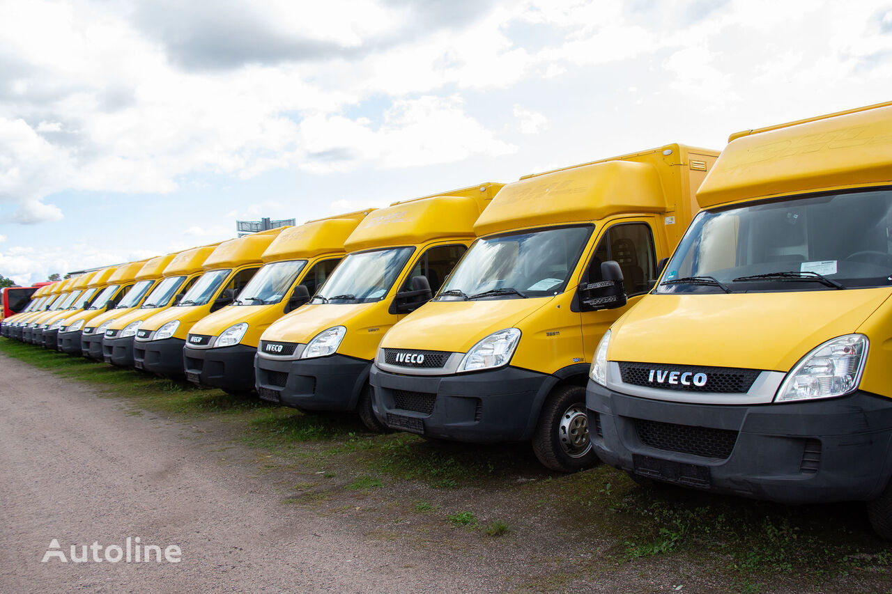 IVECO Daily 35 S11 box truck < 3.5t