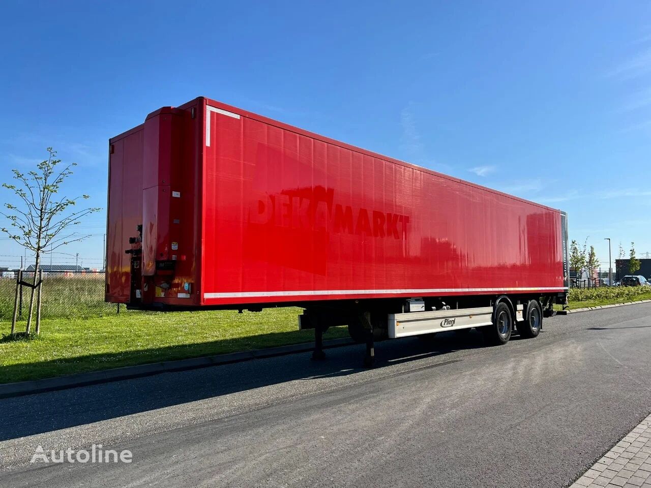 Fliegl SZS 350 / 2 Axle / Thermo King / drum brakes refrigerated semi-trailer