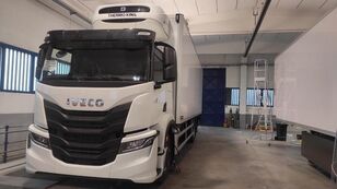 IVECO 260S46 S- way refrigerated truck