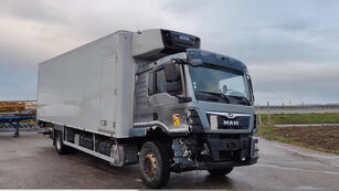 damaged MAN TGM 18.290 / CHEREAU refrigerated truck