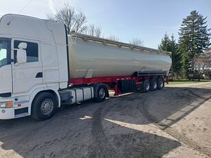 Spitzer SK2766CAL silo tank trailer