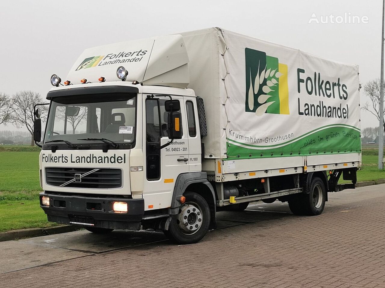 Volvo FL 6. 180 Com plataforma  tilt truck