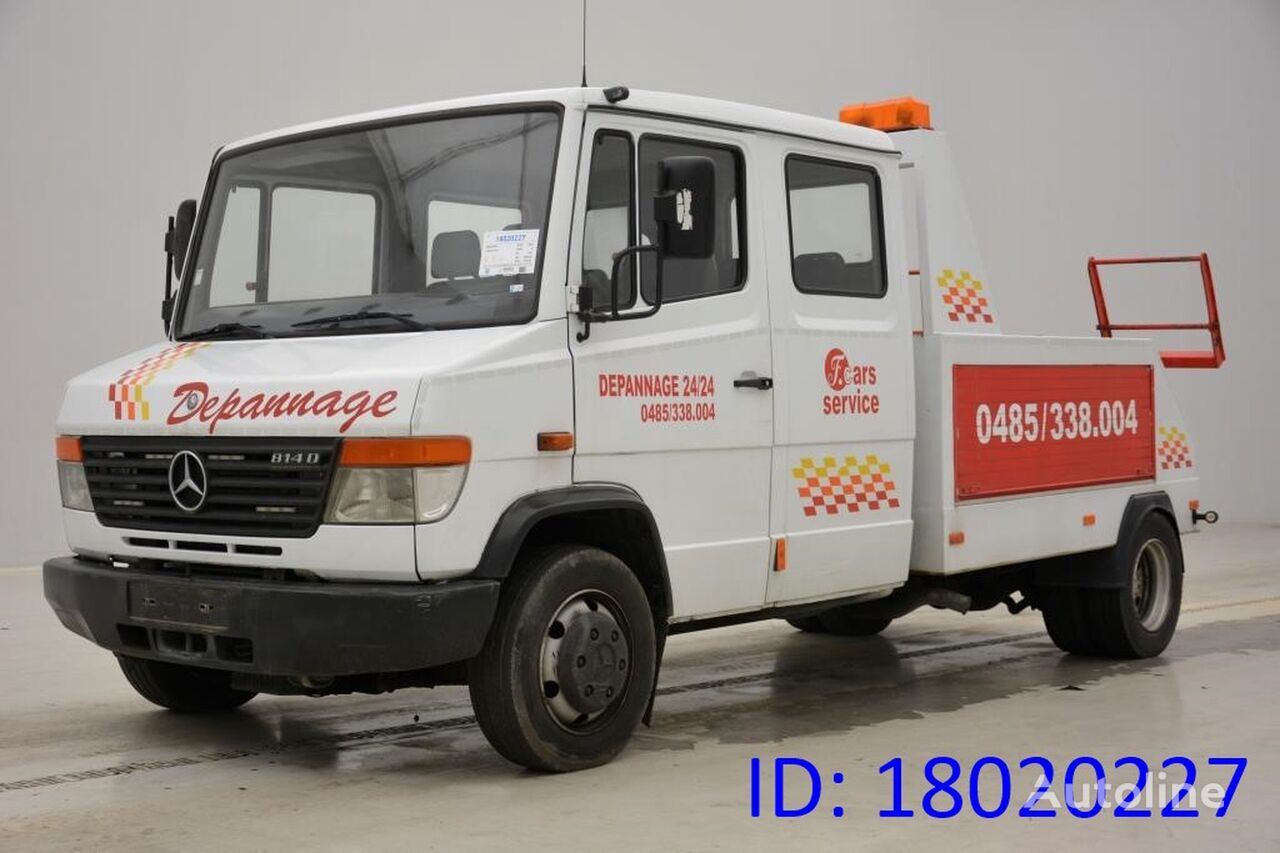 Mercedes-Benz VARIO 814D tow truck