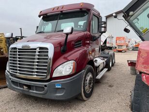 Freightliner CASCADIA 113 6X4 truck tractor